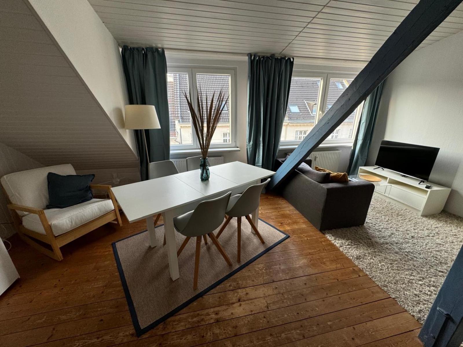 Cosy & Flat Near Center Apartament